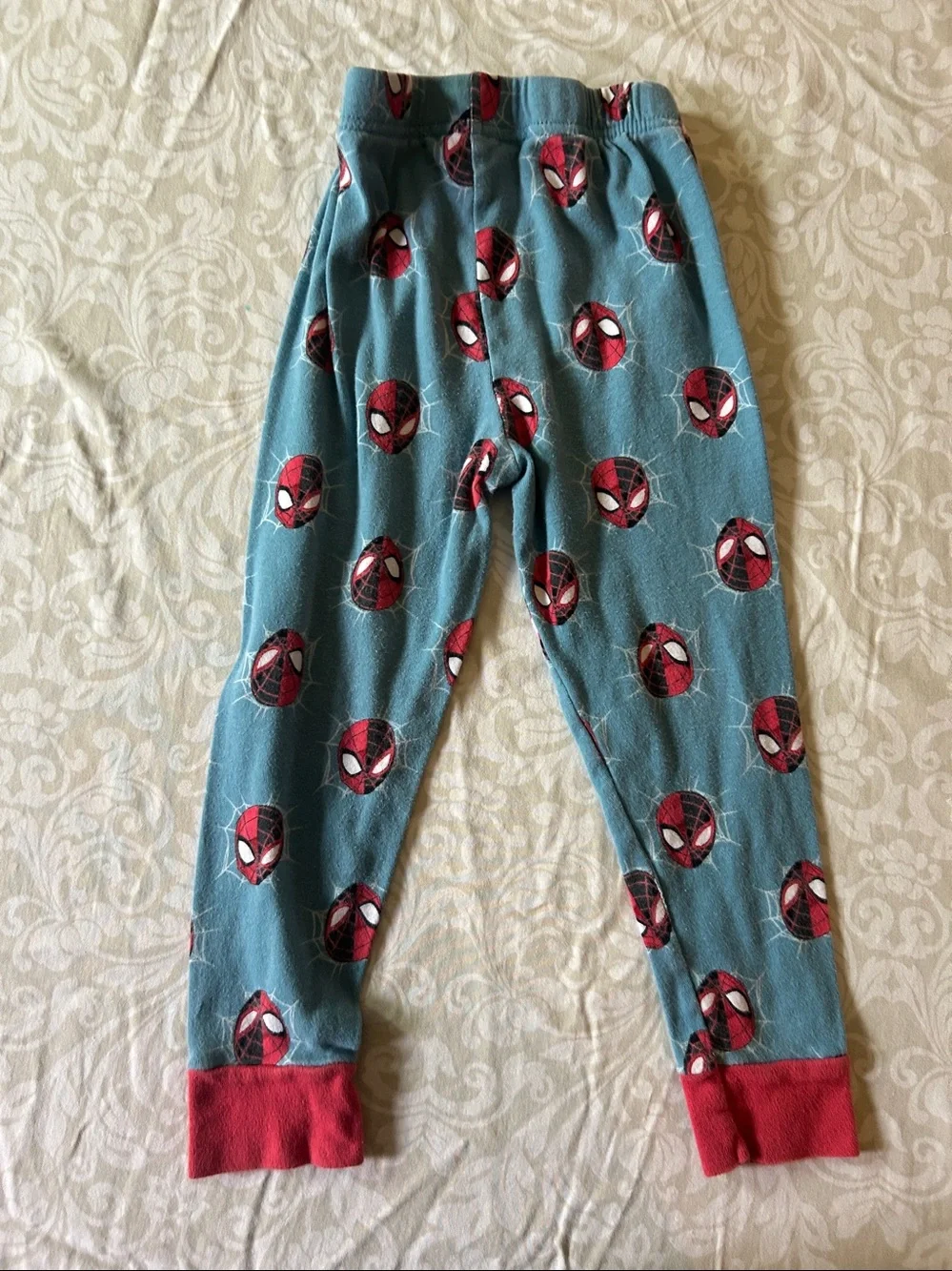 Marvel Kids Spider-Man Face Print Pajama Set in Blue and Red
